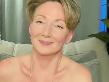 Alexandra Chaturbate Model - Cam Recordings