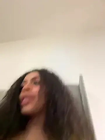 yasmingarcia Stripchat Model - Cam Recordings